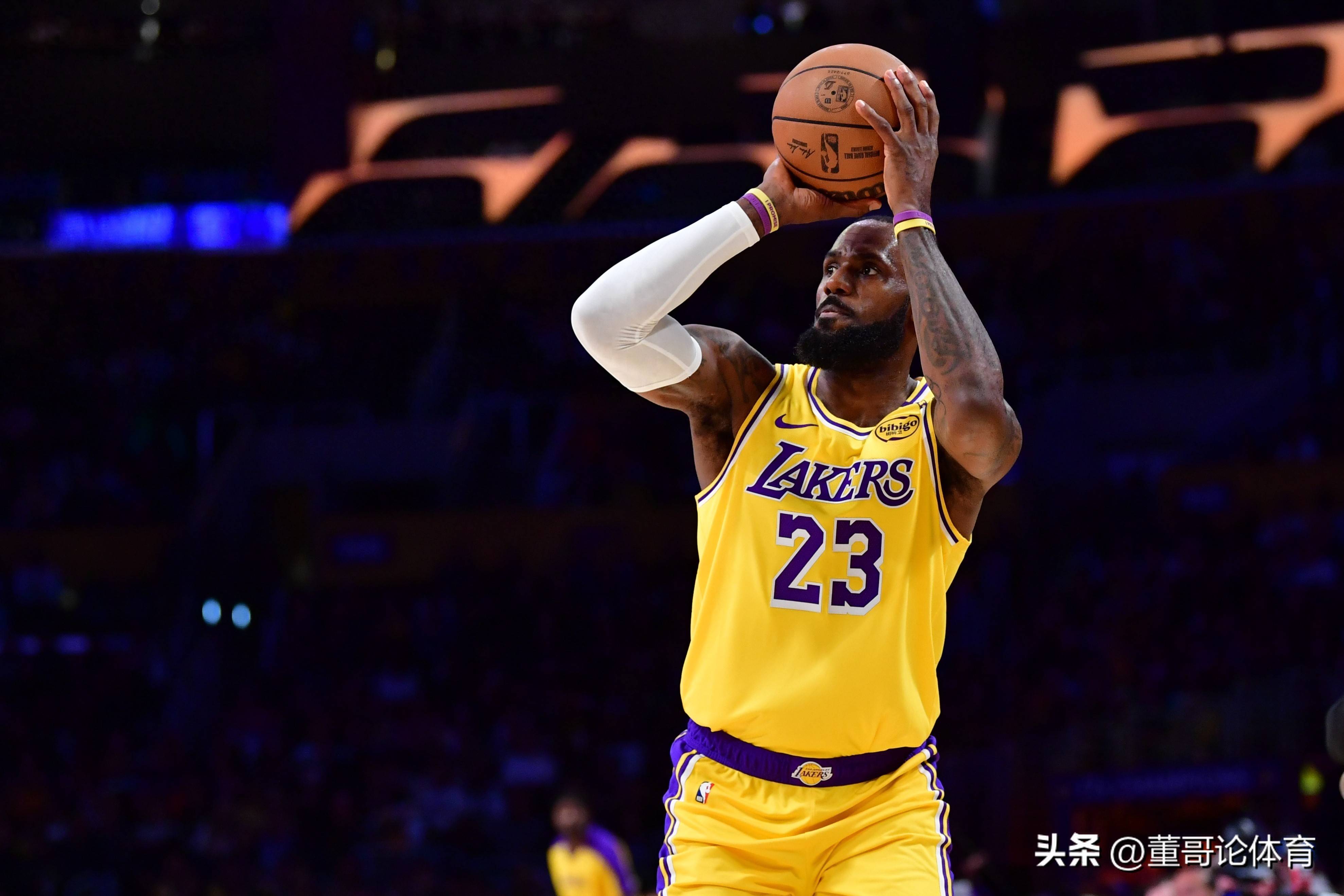 九游体育-詹姆斯连续七场比赛得分超过表现优异，老鹰不断突破！的简单介绍