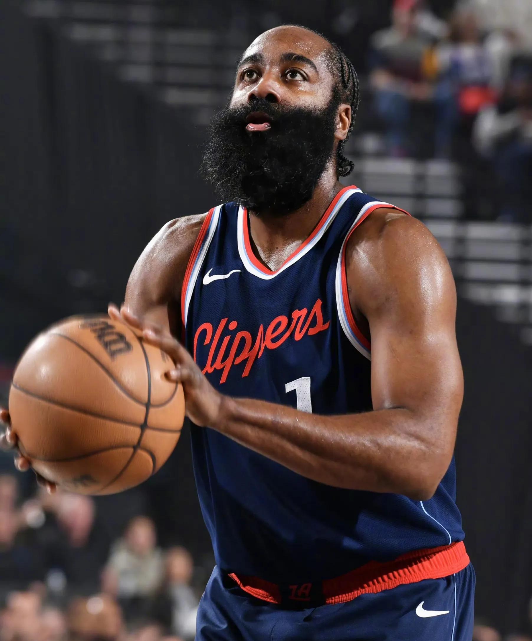 九游-关于哈登回归赛场，逆转首场状态亮眼，RNG观众沸腾！的信息