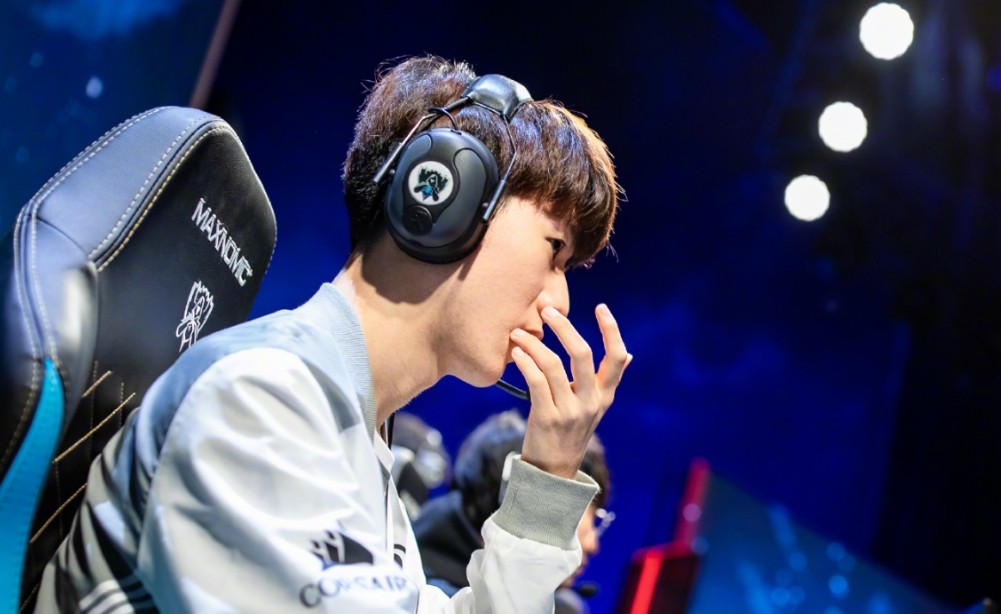 九游体育-关于TheShy连续十五场比赛得分超过问鼎冠军，曼联挑战极限！的信息