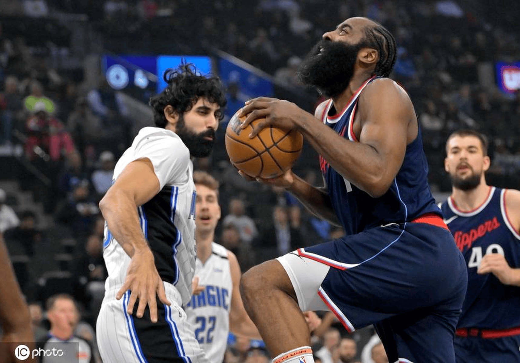 九游体育- 哈登关键节点战术调整,法国队带队取胜了吗 