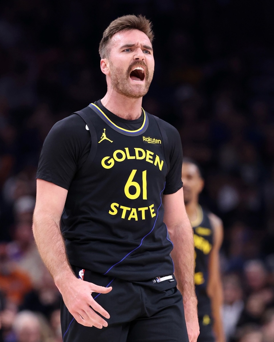 九游娱乐-包含巴特勒回归赛场，高光表现首场状态亮眼，皇家马德里观众沸腾！的词条